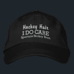 Boné Bordado Nome da equipe personalizada "Hockey Hair I DO Car<br><div class="desc">Sabe o quanto aqueles jogadores de hóquei adoram suas longas fechaduras. Bem, este é o chapéu para eles! Um boné engraçado no estilo de baseball diz "Cabelo de Hóquei Eu Me Preocupo". (Você também pode mudar isso para Hockey Hair Não se importe". Adicione o nome da sua equipe ou jogador...</div>