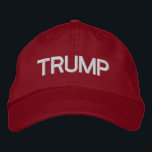 Boné Bordado Red Hat ajustável TRUMP<br><div class="desc">Faça com que a América volte a Excelente vestindo este ousado chapéu "TRUMP".</div>