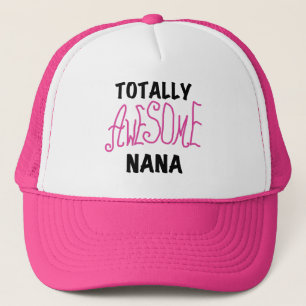 Boné Camisas e presentes cor-de-rosa totalmente