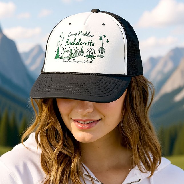 Boné Camp Bachelorette Camping Mão Desenhada Escrevendo (camp bachelorette trucker hat camping hand drawn written girls trip bach green glamping)