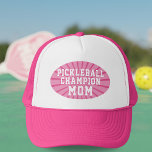 Boné Campeão Pickleball Rosa Mãozinho Chapéu de Caminho<br><div class="desc">Mãe Pink Pickleball Champion Trucker Hat - ela pode deixá-lo ganhar - mas duvido.</div>