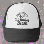 Boné Celebração do Chapéu do Caminhoneiro aniversário d<br><div class="desc">Para celebrar um aniversário especial. Projetado para alguém com 40 anos de idade. Celebração de aniversário de 40 anos. Bash de aniversário. Adicione o nome e o número. Chapéu de festa de aniversário.</div>