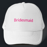 Boné Chic branco-minimalista do fuchsia rosa-quente<br><div class="desc">Manteiga-de-cabra-rosa-quente,  tipografia fuchsia-rosa branca,  minimalista na moda Trucker Hat.</div>