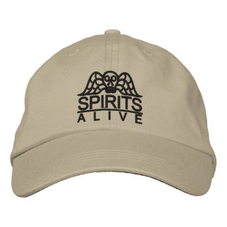 Boné com o logotipo da caveira de Spirits Alive.