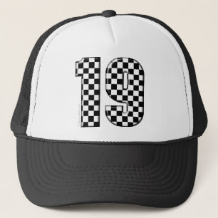 Boné competindo o número 19