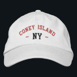 Boné CONEY ISLAND NY Preppy Red Black (NY Preppy Red Bl<br><div class="desc">Pré-Disquete ILHA NY Vermelho e Preto bordado em chapéu de algodão branco. As cores do bordado são personalizáveis para outras opções de cores selecionando o botão da ferramenta "Editar Design". Também está disponível a opção de selecionar essa cor na página do item principal.</div>