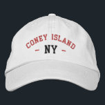 Boné CONEY ISLAND NY Preppy Red Black (NY Preppy Red Bl<br><div class="desc">Pré-Disquete ILHA NY Vermelho e Preto bordado em chapéu de algodão branco. As cores do bordado são personalizáveis para outras opções de cores selecionando o botão da ferramenta "Editar Design". Também está disponível a opção de selecionar essa cor na página do item principal.</div>