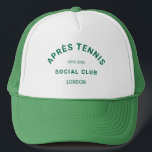 Boné Crest Verde Personalizado do Clube Social Tênis de<br><div class="desc">Boné de tênis do Clube Social de Après Tênis. Personalize com o ano e o local. Perfeito para um torneio local de tênis,  como presente para um amante de tênis ou para uma festa de solteiro tema tênis. Projetado para combinar com nossa Coleção de Clube Social Tênis Après.</div>
