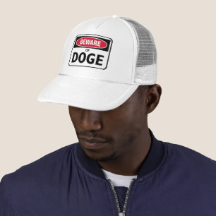 Boné Cuidado com o cão