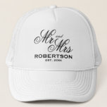 Boné Custom Mr and Mrs newly weds wedding couple<br><div class="desc">Custom Mr and Mrs newly weds wedding couple Trucker Hat. Elegant typography design caps for couple,  husband and wife,  newly weds etc.  Add your own personalized name and date of marriage. White and other colors available.</div>