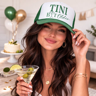 Boné de Caminhoneiro TINI Um Pouco Mais Velha Mart