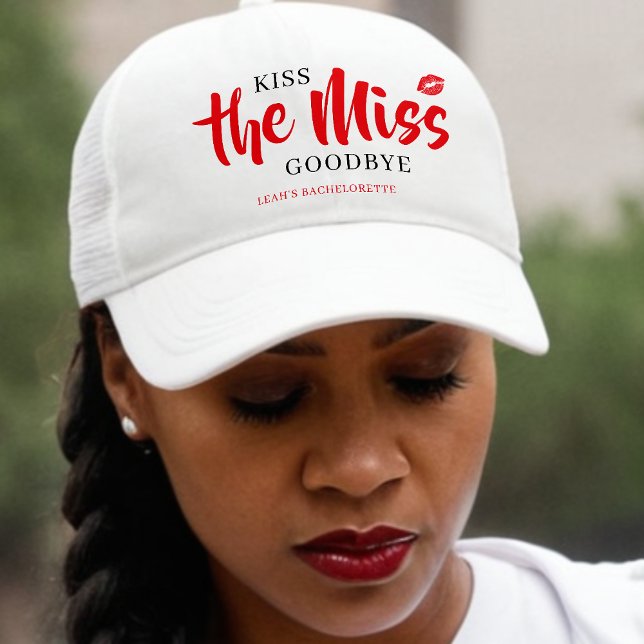 Boné Dê um beijo de adeus na Miss na festa de despedida (Kiss the Miss Goodbye Red Lip Bachelorette Party Trucker Hat
)