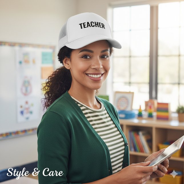 Boné Declaração do TEACHER Text Trucker Hat para Educad (Statement TEACHER Text Trucker Hat for Educators)