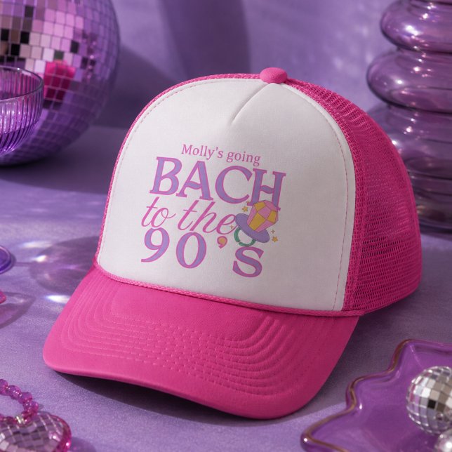 Boné Diversão Rosa e Roxo Anos 90 Retro Despedida de So (Fun Pink and Purple 90s Retro Bachelorette Trucker Hat
)