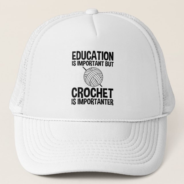 Boné Educação É Importante, Mas Crochet É Importante (Frente)