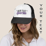 Boné Efeito de brilho púrpura do Sparkle de texto perso<br><div class="desc">Adicione a sua própria legenda para completar este slogan "... Sparkle",  com brilho suave e texto preto.</div>