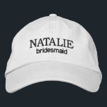 Boné Festa de solteira de presentes da Bridesmaid Perso<br><div class="desc">Faça uma declaração na sua festa de solteira com nosso Boné de beisebol bordado pela Festa de solteira de presentes da Bridesmaid Personalizada. Estes bonés personalizados bordados de beisebol são o acessório perfeito para adicionar um toque de talento personalizado à sua celebração. Os bonés contêm bordados personalizados, permitindo que você...</div>
