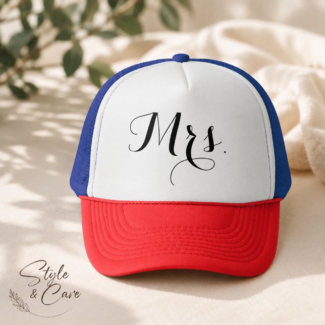 Boné Gorro de Caminhoneiro 'Stylish Mrs. Text' – Presen (Stylish Mrs. Text Hat – Bridal Trucker Cap Gift)