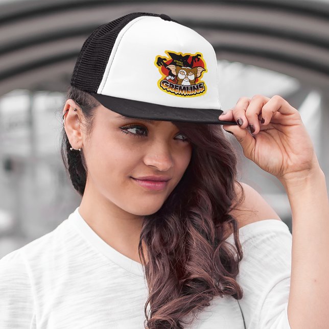 Boné Gremlins | Stripe Scaring Gizmo (Person wearing hat)