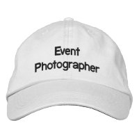 Hat bordado pelo fotógrafo do evento