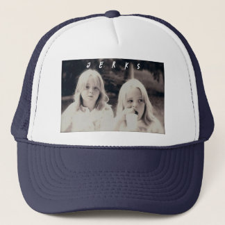 Boné Idiotas. Camiseta