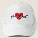 Boné Just hitched trucker hat for newly weds couple<br><div class="desc">Just hitched trucker hat for newly weds couple. Cute red heart design with script typography. Add your own bride and groom name plus date of marriage optionally.</div>