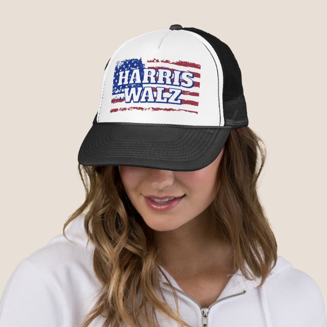 Boné Kamala Harris Tim Walz Trucker Hat (In Situ)