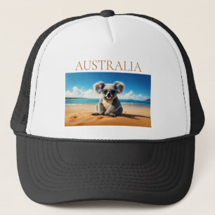 Boné Koala em uma praia arenosa