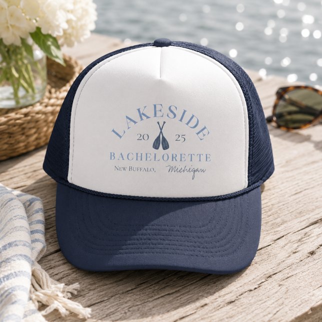 Boné Lago Costeiro Despedida de Solteira (Coastal Lake Bachelorette Trucker Hat)