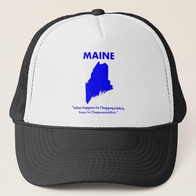 Boné Maine - O que acontece em Chappaquiddick... (Frente)
