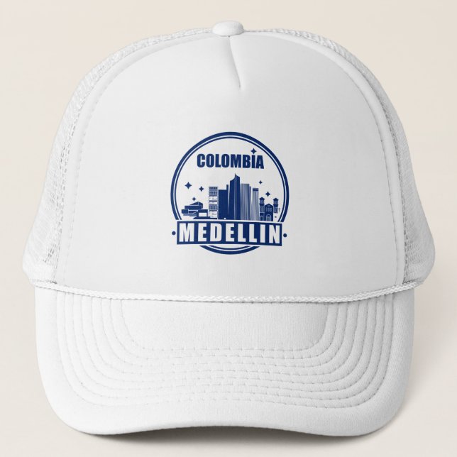 Boné Medellin Colombia Cityscape Skyline Trucker Hat (Frente)