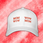 Boné MOM WOW em bordado vermelho | Polo feminino<br><div class="desc">Este Polo de Mulheres bordou o que é para a MMA,  seja para o Dia de as mães ou o seu aniversário,  ou apenas porque você quer. Texto vermelho simples para os minimalistas.</div>