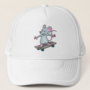 Boné Mouse como skater com skate