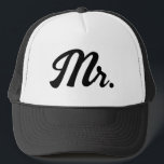 Boné Mr & Mrs matching Trucker Hats for newlywed couple<br><div class="desc">Mr & Mrs matching Trucker Hats for newlywed couple. Custom baseball cap with script typography. Stylish hand lettering design. Available in different colors. Add your own surname optionally. Fun wedding gift idea for married friends and family.</div>
