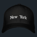 Boné New York Hat<br><div class="desc">Apresentando o nosso Chapéu de Nova Iorque - um eterno e acessório icônico que homenageia a cidade que nunca dorme. Feito com uma mistura de estilo e sofisticação urbana, este chapéu é mais do que um acessório; é uma obra de declaração que permite carregar de uma parte da Grande Maçã...</div>