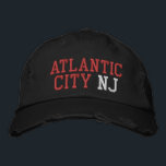Boné NJ Vermelho NJ, CIDADE ATLÂNTICA, Estilo de Vintag<br><div class="desc">Bordados vermelhos e brancos da CIDADE ATLÂNTICA NJ no chapéu de algodão do estilo Vintage angustiado preto. O bordado é personalizável para outras opções de cor selecionando o botão da ferramenta "Editar Design". Também está disponível a opção de selecionar essa cor na página do item principal.</div>