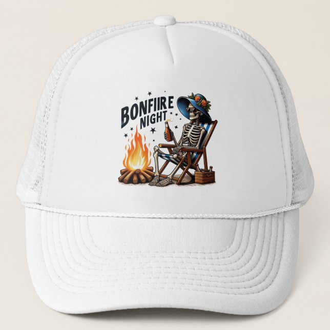 Boné Noite Bonfire - Bebendo do esqueleto pelo fogo (Frente)