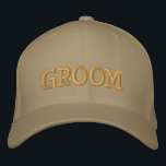 Boné Noivado de Tipografia Moderno Simple Team Groom<br><div class="desc">Este boné de beisebol apresenta um design moderno e elegante com tipografia marrom que adiciona um talento de na moda. Os detalhes bordados lhe dão um acabamento de alta qualidade, fazer elegante para qualquer ocasião. Quer esteja comemorando seu noivado ou aproveitando sua lua de mel, esse boné fará você se...</div>