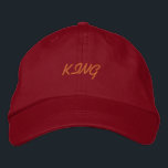 Boné Nome do KING parecendo confortável super-chapéu bo<br><div class="desc">Nome do REI Parecendo confortável Boné de Baseball Bordado Super-Hat. Estilo - Roupa Alternativo Nome Hat Básico Ajustável do Boné - Cor do Chapéu do KING - Nome do Tipo de Letra Vermelho - O Script do Oesco Cria seu próprio nome de texto ou Cria seu próprio chapéu de texto,...</div>