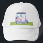 Boné Nome do Monograma de Golf Clubs de Golfe Femininos<br><div class="desc">ITENS CORRESPONDENTES ESTÃO DISPONÍVEIS NA COLEÇÃO ACIMA DESTA DESCRIÇÃO (Gal Golf em rosa e azul). Este é um charmoso carrinho de golfe único — adorável em rosa e azul com apenas um toque de brilho no seu "telhado" — feito com gosto — pronto para correr — marcador de bola de...</div>