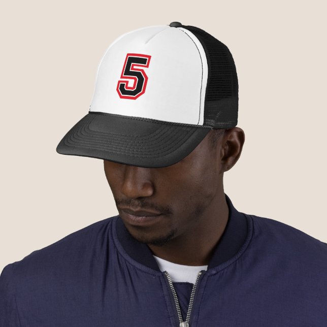 Boné Número "5" (In Situ)