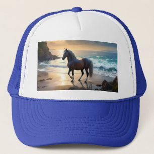 Boné Ouro Grace: Um Cavalo de Palomino na praia Sunset