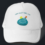 Boné Padel Tênis Racket e Ball Personalizados<br><div class="desc">Adicione um slogan,  o nome do seu grupo ou outro texto personalizado a este chapéu com uma ilustração de uma raquete de tênis de padel e uma bola. O gráfico está em azul brilhante,  laranja e amarelo com a sua mensagem em termos de coordenação da inscrição azul.</div>