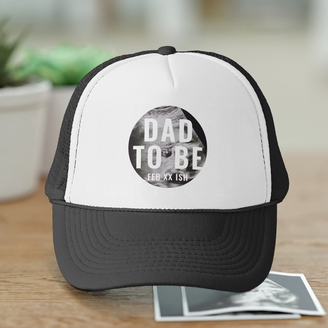 Boné Pai para personalizar o chapéu de caminhoneiro de  (Dad to be? Surprise him with your ultrasound photo on this trucker hat. Add your due date too)