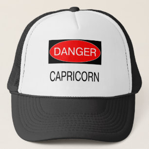 Boné Perigo - Capricórnio Camiseta de Astronomia Engraç
