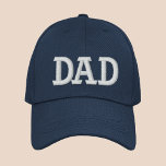 Boné Personalização da Tipografia Moderna Simples do pa<br><div class="desc">Pai Simples Tipografia Moderna Personalizada Boné Bordered Baseball apresenta o simples texto bordado "Pai". Perfeito como presente para pai para Dia de os pais,  Natal,  aniversário e muito mais. Criado pelo Evco Studio www.zazzle.com/store/evcostudio</div>