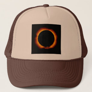 Boné Próximo do Eclipse Solar Total