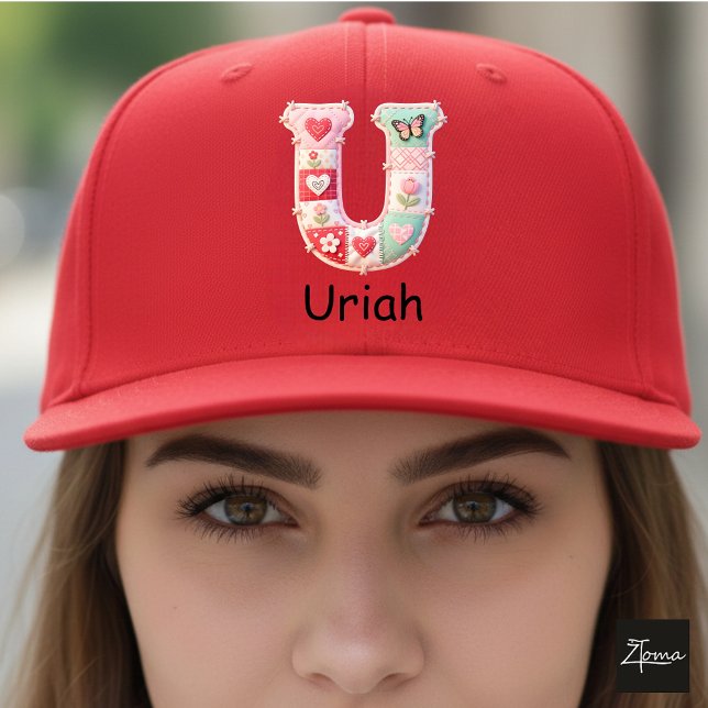 Boné Quilted Patchwork Initial Letter U Nursery (This is a sample design. There are several models to choose from, with the name and color changed.)