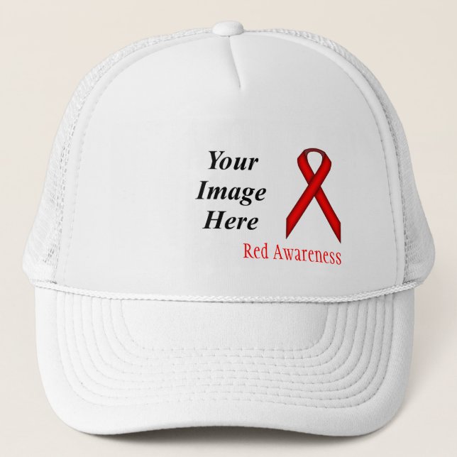 Boné Red Standard Ribbon por Kenneth Yoncich (Frente)