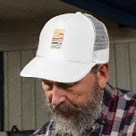 Boné Retro Vovô Trucker Hat<br><div class="desc">O chapéu de caminhoneiro do avô é um presente incrível para o avô. Uma fonte colorida com um design moderno de sensação faz dele o Dia de os pais perfeito, o dia dos avós ou o presente de aniversário para ele este ano.</div>